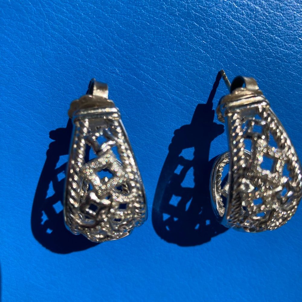 David Yurman Quatrefoil 18K White Gold and Diamonds - Picture 4 of 6